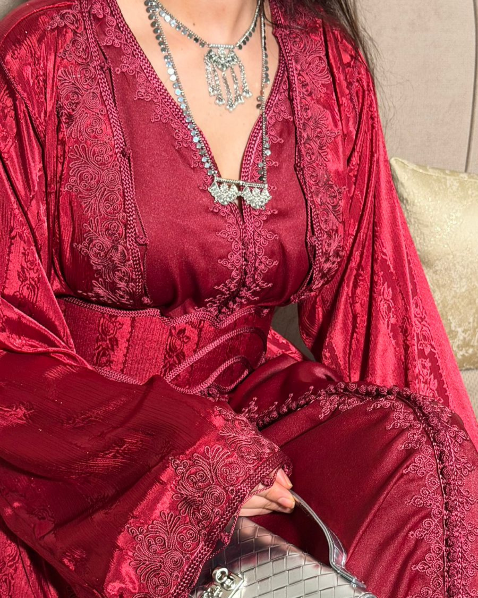 A luxurious, regal, and elegant Moroccan takchita ✨