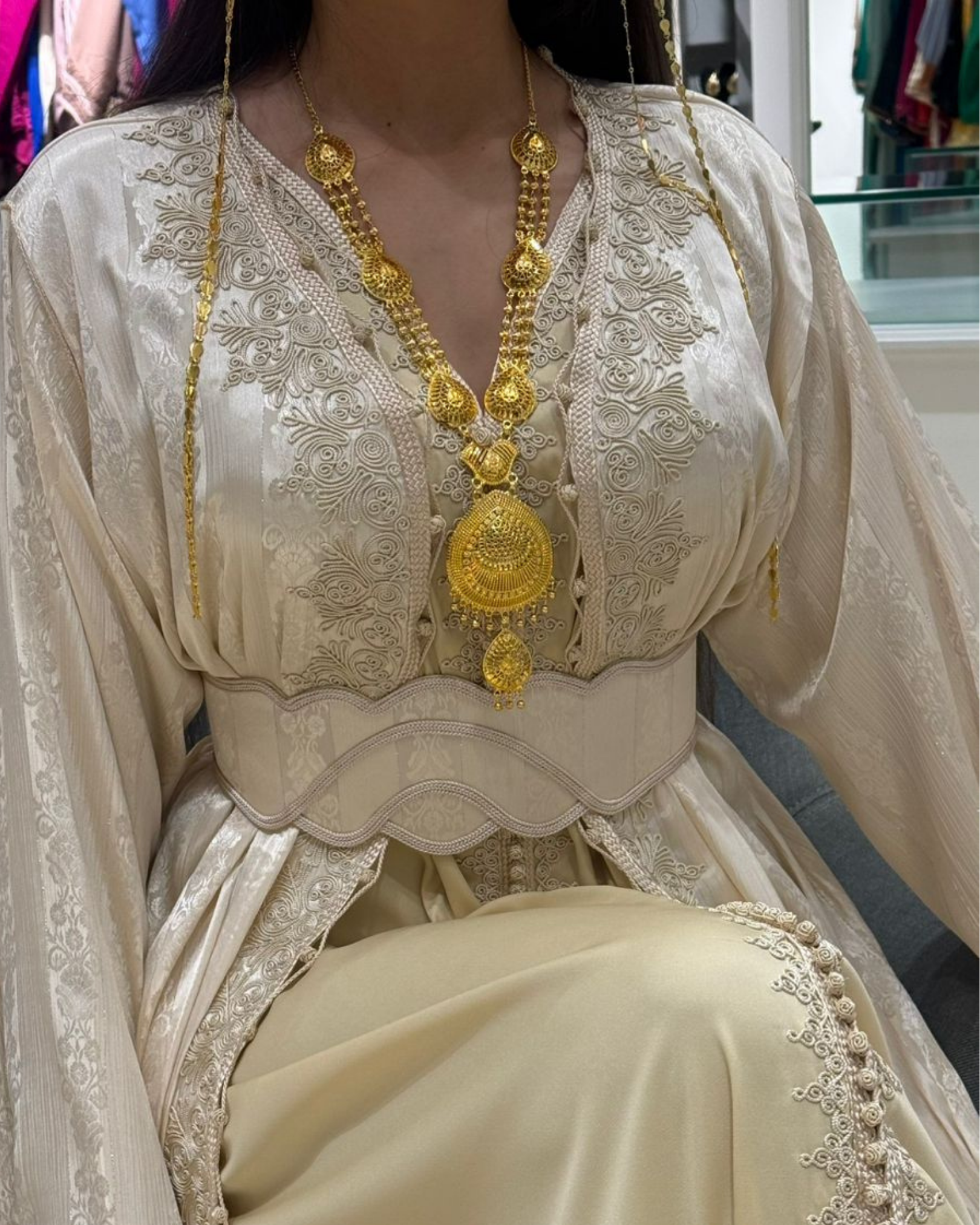 A luxurious, regal, and elegant Moroccan takchita ✨